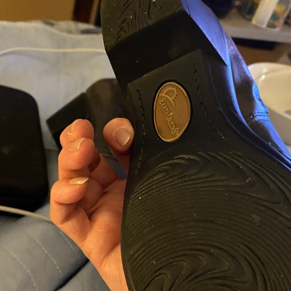 Earth Origins greyLeather Ankle Boots New no tags - Picture 7 of 10